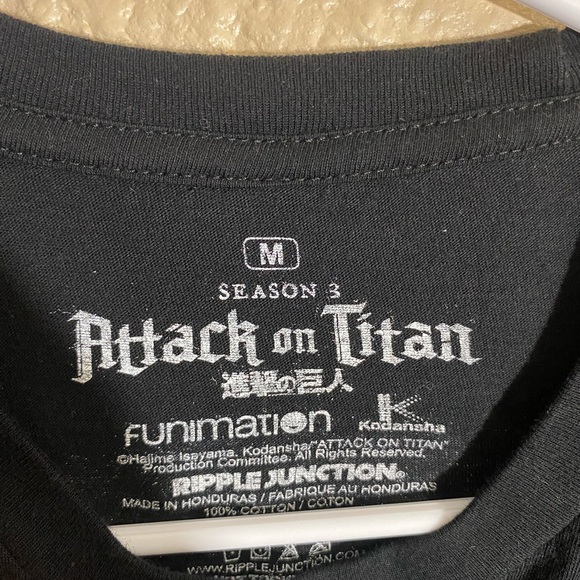 Track On Titan T-Shirt Size Medium - Picture 2 of 3